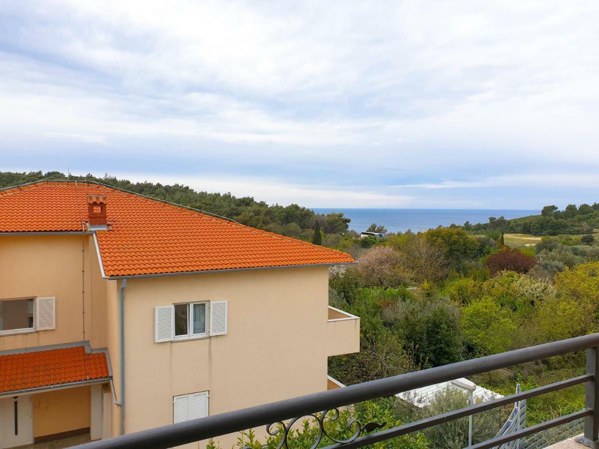 Apartment Oliva Yourcroatiaholiday Premantura Exteriör bild